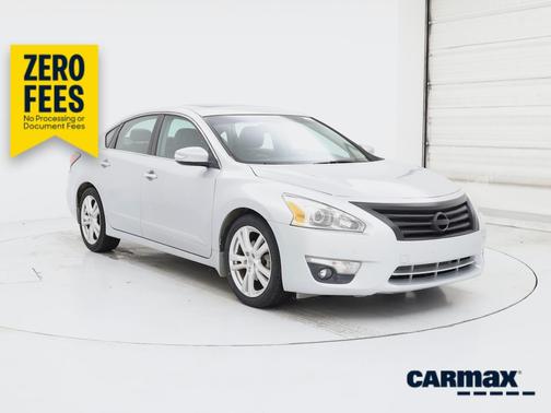 Silver 2015 Nissan Altima SL