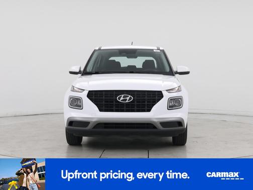 White 2023 Hyundai VENUE SE