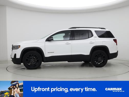 White 2023 GMC Acadia SLT