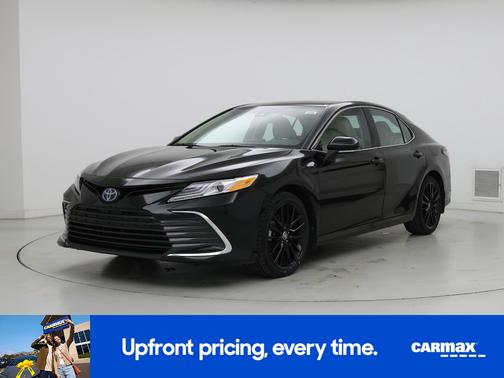 2022 Toyota Camry Hybrid XLE