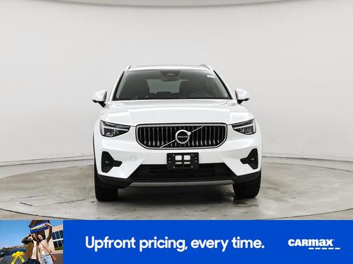 2023 Volvo XC40 B5 Plus Bright Theme