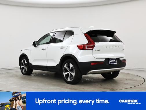 2023 Volvo XC40 B5 Plus Bright Theme
