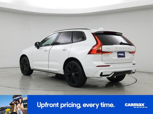 2023 Volvo XC60 B5 Plus Dark Theme