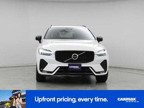 2023 Volvo XC60 B5 Plus Dark Theme