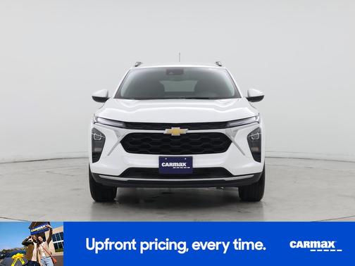 White 2025 Chevrolet Trax LT