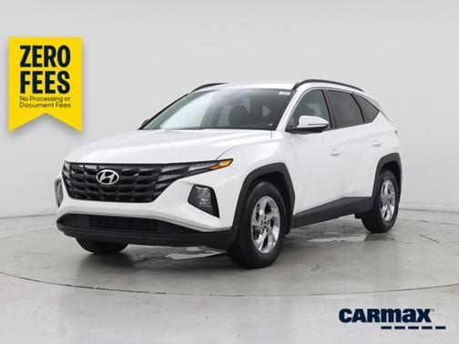 White 2023 Hyundai TUCSON SEL