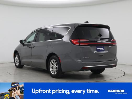 Gray 2025 Chrysler Pacifica Select