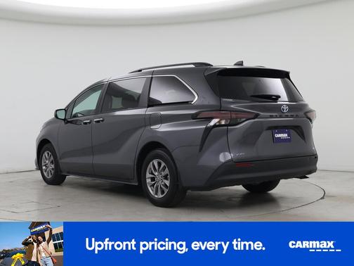 2025 Toyota Sienna XLE