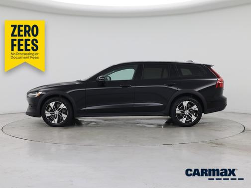 Black 2025 Volvo V60 Cross Country B5 Ultra