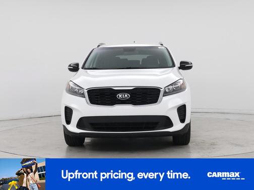 White 2019 Kia Sorento S