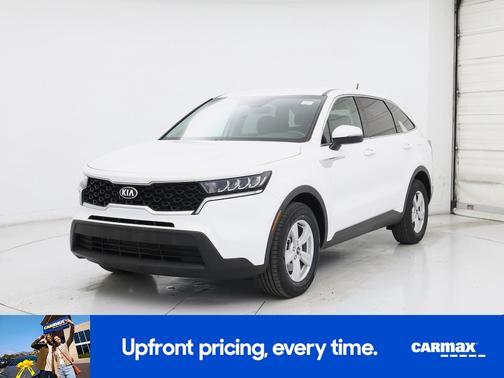White 2021 Kia Sorento LX