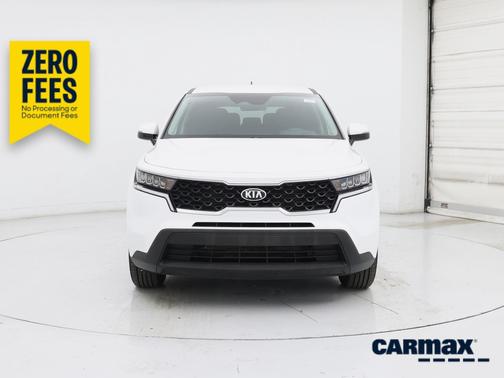 White 2021 Kia Sorento LX