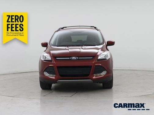 Red 2014 Ford Escape SE