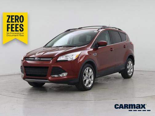Red 2014 Ford Escape SE
