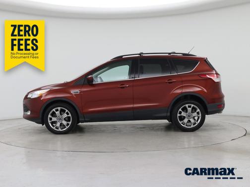 Red 2014 Ford Escape SE