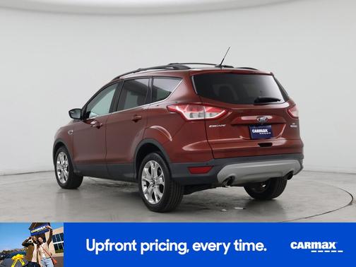 Red 2014 Ford Escape SE