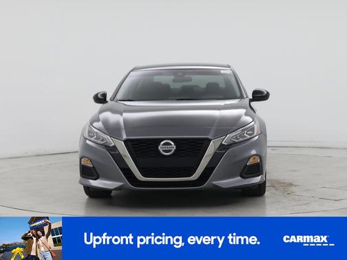 Gray 2022 Nissan Altima SR