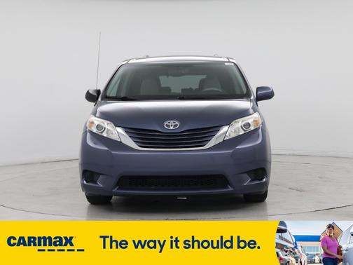2014 Toyota Sienna LE