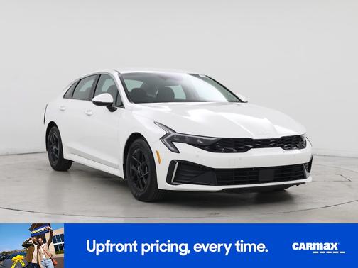White 2025 Kia K5 LXS