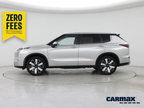 Gray 2025 Mitsubishi Outlander SE