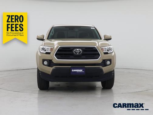 Tan 2018 Toyota Tacoma SR5