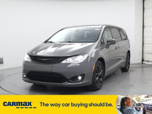 2020 Chrysler Pacifica Touring