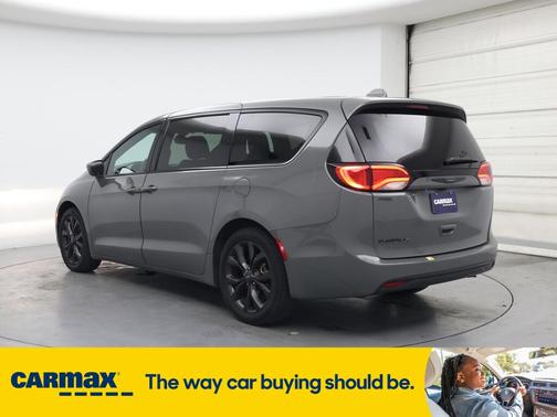 2020 Chrysler Pacifica Touring