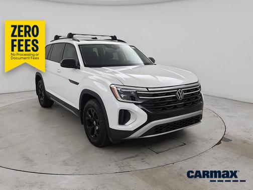 White 2024 Volkswagen Atlas Peak Edition SEL