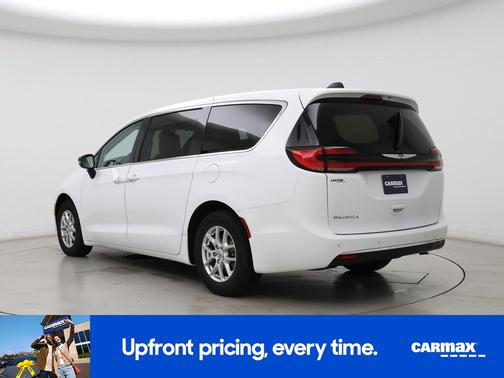 White 2024 Chrysler Pacifica Touring L
