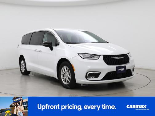 White 2024 Chrysler Pacifica Touring L