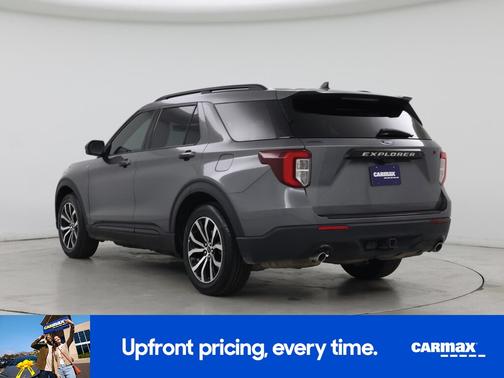 Gray 2023 Ford Explorer ST-Line