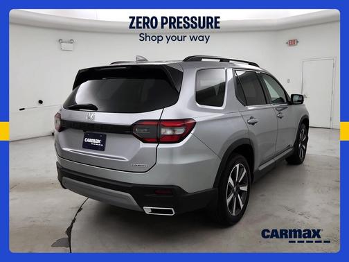 Silver 2025 Honda Pilot Touring