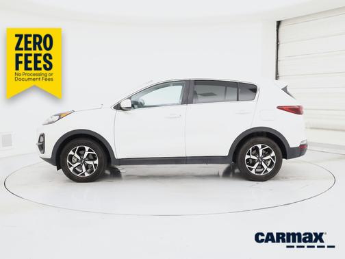 White 2021 Kia Sportage LX