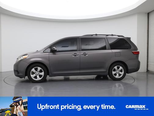 2016 Toyota Sienna LE