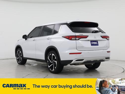 2023 Mitsubishi Outlander SE