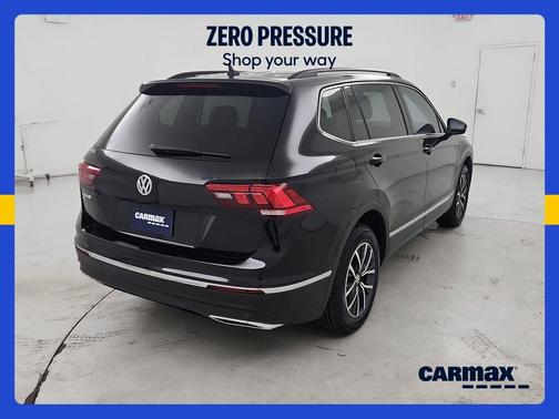 Black 2020 Volkswagen Tiguan SE