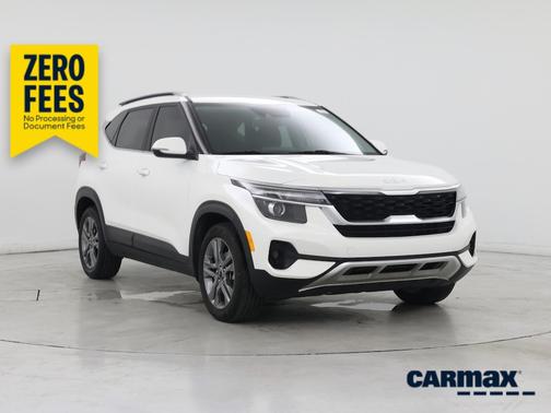 White 2023 Kia Seltos S