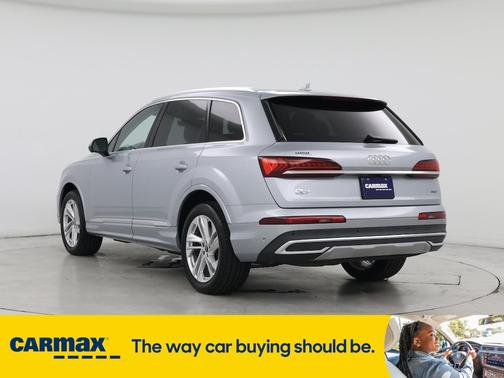 2023 Audi Q7 Premium Plus
