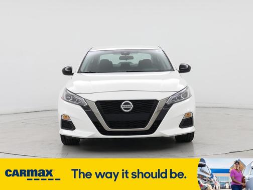 2022 Nissan Altima SR