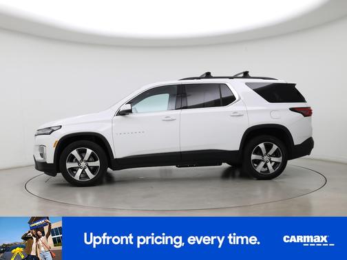 White 2023 Chevrolet Traverse LT Leather