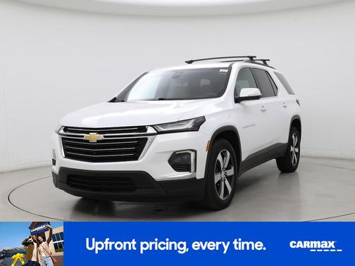 White 2023 Chevrolet Traverse LT Leather