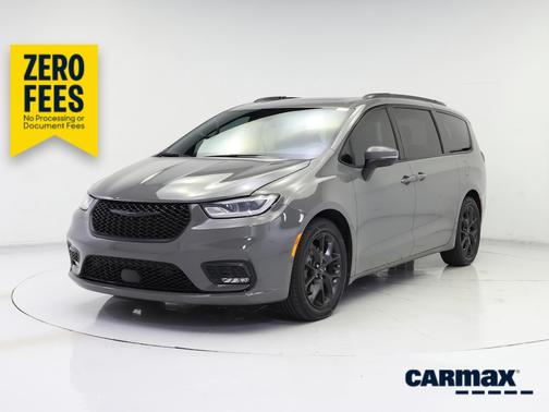 Gray 2023 Chrysler Pacifica Touring L