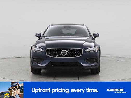 2025 Volvo V60 Cross Country B5 Plus