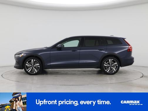 2025 Volvo V60 Cross Country B5 Plus