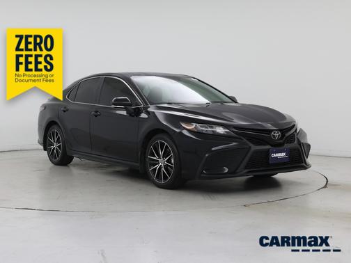 Black 2024 Toyota Camry SE