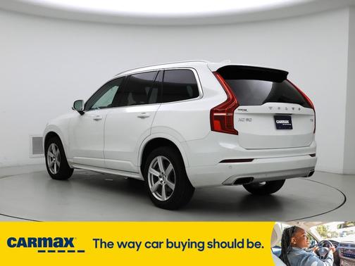 2021 Volvo XC90 T5 Momentum
