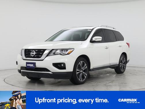 White 2017 Nissan Pathfinder Platinum