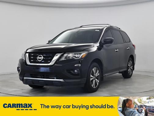 2017 Nissan Pathfinder SL