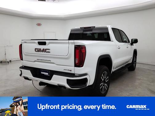 White 2022 GMC Sierra 1500 Limited AT4