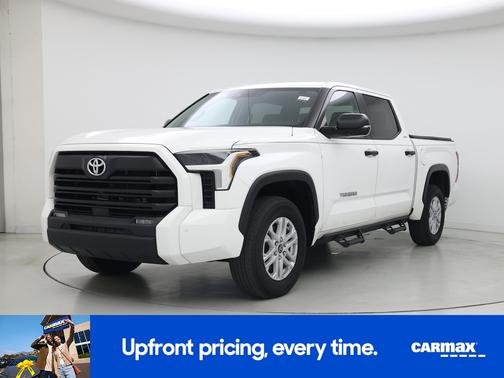 White 2024 Toyota Tundra SR5